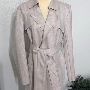 Solitaire Plaid lightweight  Trench Coat in Soft Beige